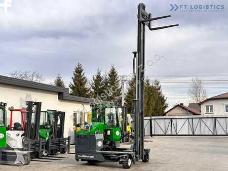Empilhador multi direccional Combilift