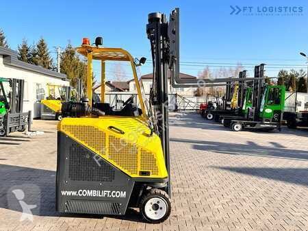Empilhador multi direccional Combilift