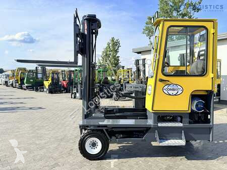 Stivuitor multidirectional Combilift