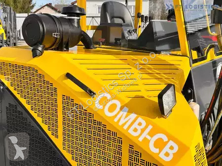 Štvorcestný vysokozdvižný vozík Combilift