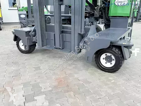 Štvorcestný vysokozdvižný vozík Combilift