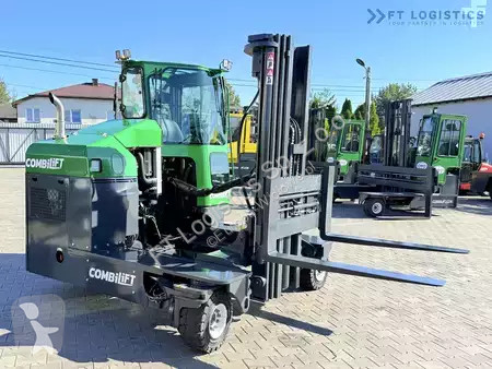 Štvorcestný vysokozdvižný vozík Combilift