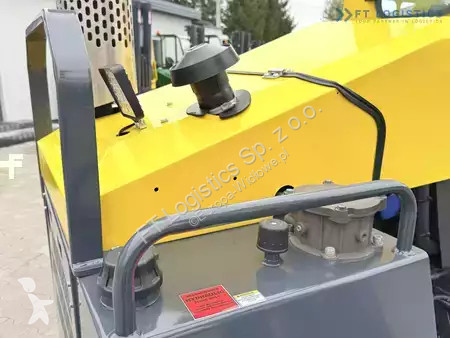 Štvorcestný vysokozdvižný vozík Combilift