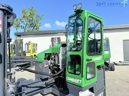 Štvorcestný vysokozdvižný vozík Combilift