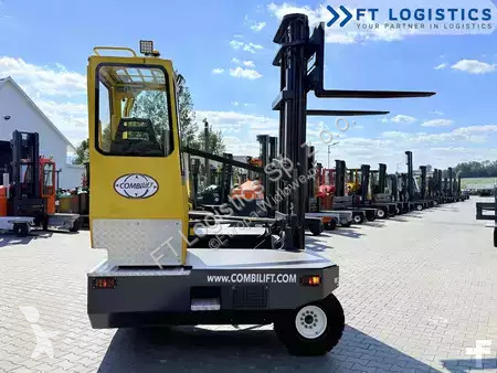 Stivuitor multidirectional Combilift