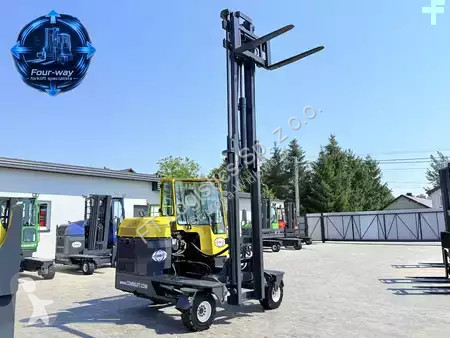 Многопосочен кар Combilift