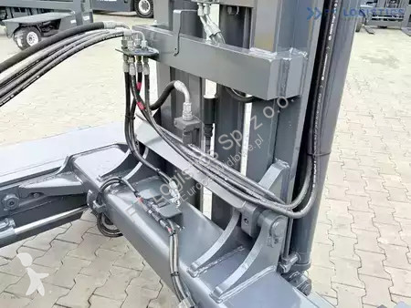 Štvorcestný vysokozdvižný vozík Combilift