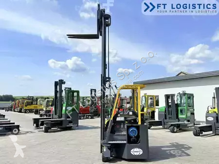 Многопосочен кар Combilift