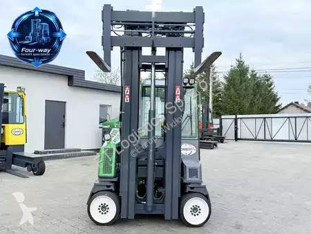Многоходовой погрузчик Combilift