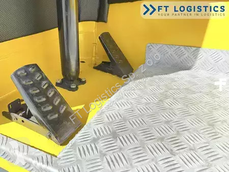 رافعة شوكية متعددة الاتجاهات Combilift