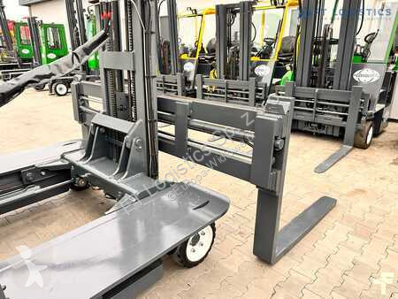 Stivuitor multidirectional Combilift
