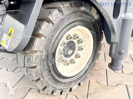 Stivuitor multidirectional Combilift