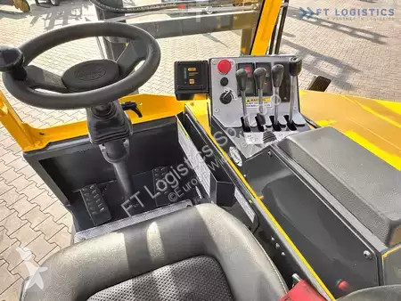 Štvorcestný vysokozdvižný vozík Combilift