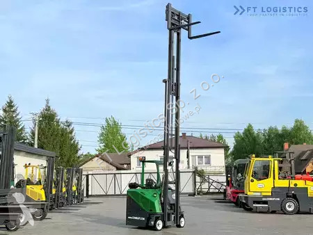Štvorcestný vysokozdvižný vozík Combilift