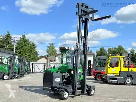 Štvorcestný vysokozdvižný vozík Combilift