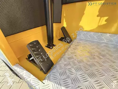 Štvorcestný vysokozdvižný vozík Combilift