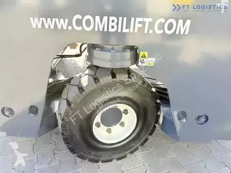 Štvorcestný vysokozdvižný vozík Combilift