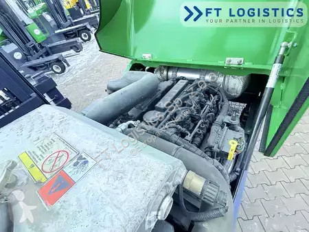 Štvorcestný vysokozdvižný vozík Combilift