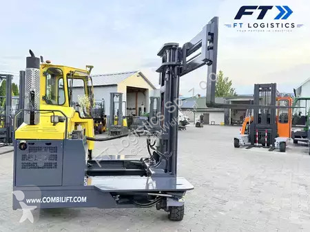 Stivuitor multidirectional Combilift