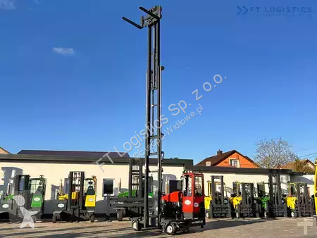 رافعة شوكية متعددة الاتجاهات Combilift