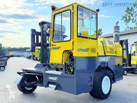 Empilhador multi direccional Combilift