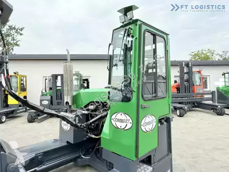 Štvorcestný vysokozdvižný vozík Combilift