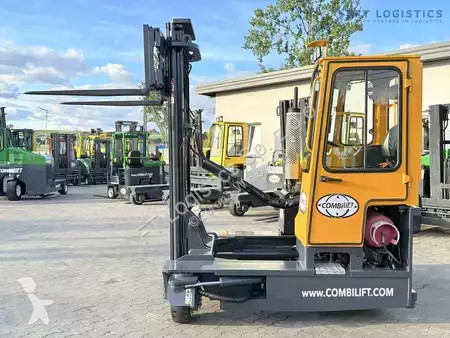 Štvorcestný vysokozdvižný vozík Combilift