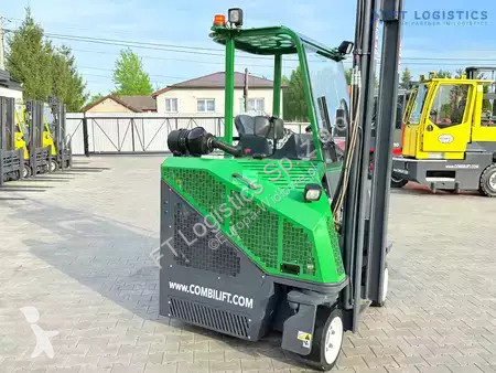 Štvorcestný vysokozdvižný vozík Combilift