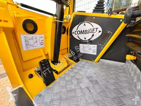 Štvorcestný vysokozdvižný vozík Combilift