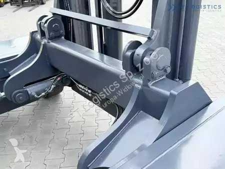 Štvorcestný vysokozdvižný vozík Combilift