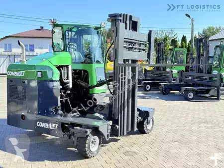 Štvorcestný vysokozdvižný vozík Combilift