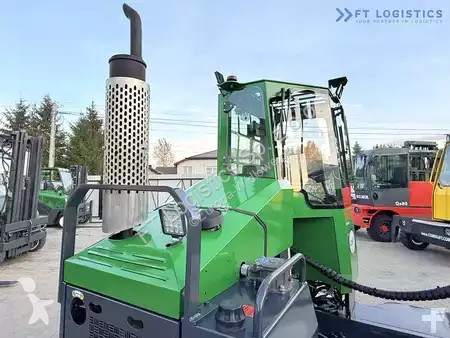 Štvorcestný vysokozdvižný vozík Combilift