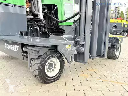 Štvorcestný vysokozdvižný vozík Combilift