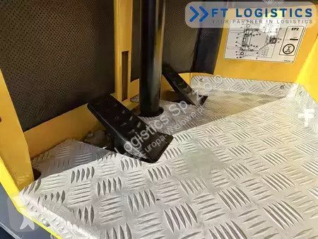 Štvorcestný vysokozdvižný vozík Combilift