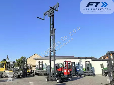 Stivuitor multidirectional Combilift