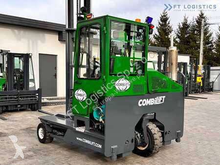Empilhador multi direccional Combilift