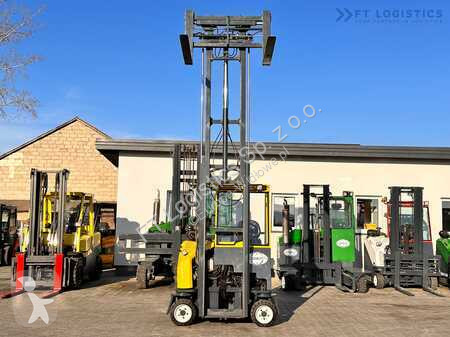 Empilhador multi direccional Combilift