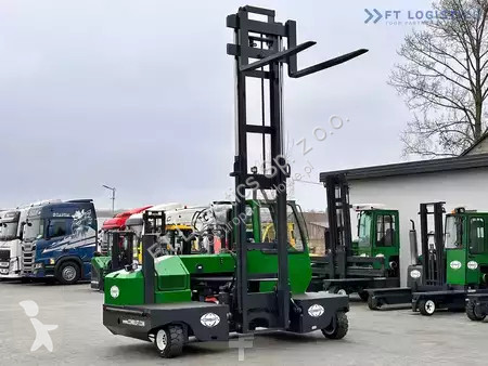 Štvorcestný vysokozdvižný vozík Combilift