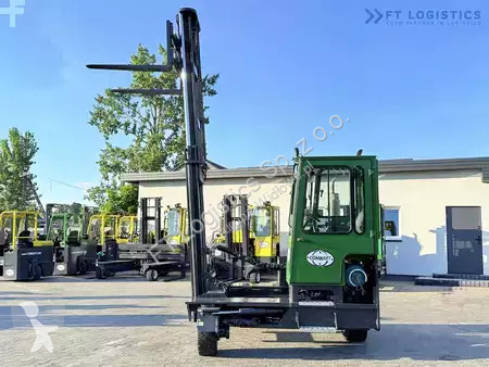 Štvorcestný vysokozdvižný vozík Combilift