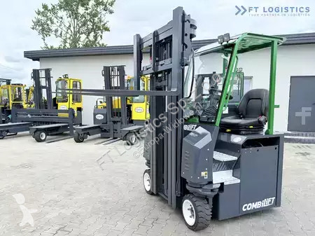 Štvorcestný vysokozdvižný vozík Combilift