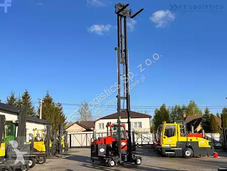 Štvorcestný vysokozdvižný vozík Combilift
