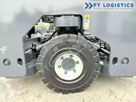 Štvorcestný vysokozdvižný vozík Combilift