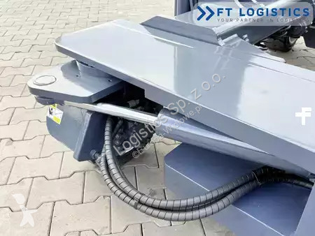 Štvorcestný vysokozdvižný vozík Combilift