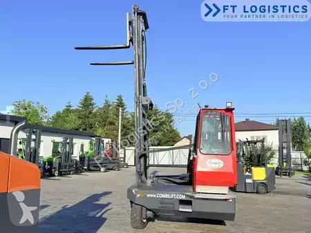 Stivuitor multidirectional Combilift