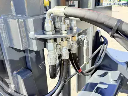Многоходовой погрузчик Combilift
