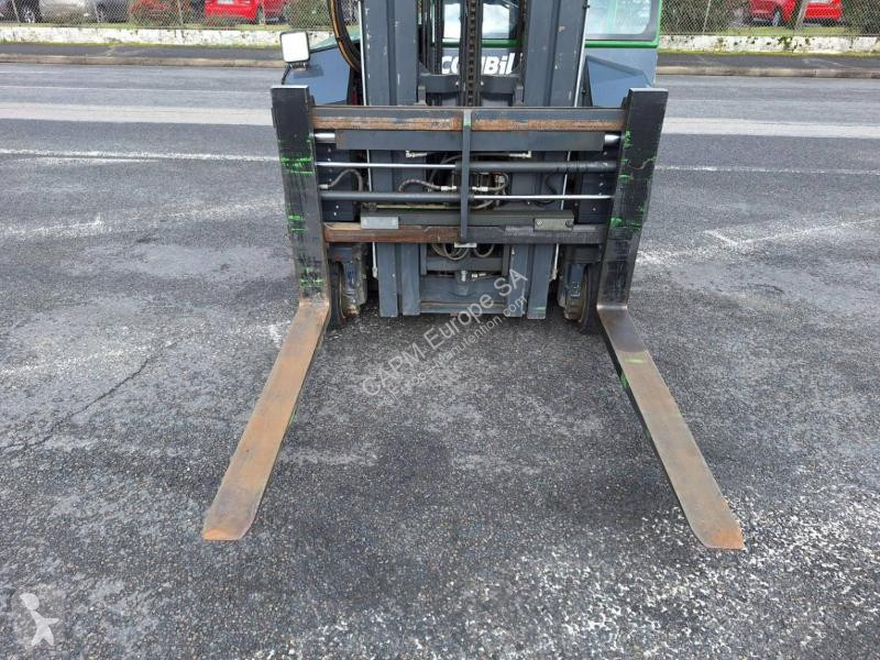 Stivuitor multidirectional Combilift CBE2500