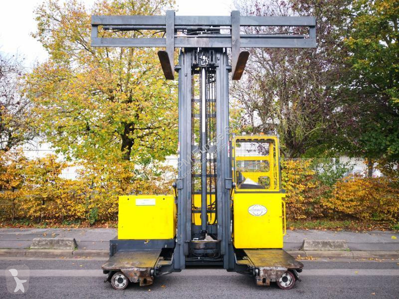 Empilhador multi direccional Combilift EST