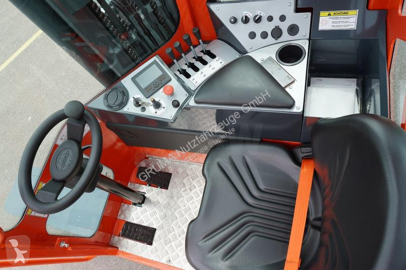 رافعة شوكية متعددة الاتجاهات Combilift