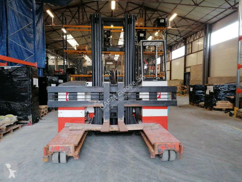 Empilhador multi direccional Combilift  ESA30