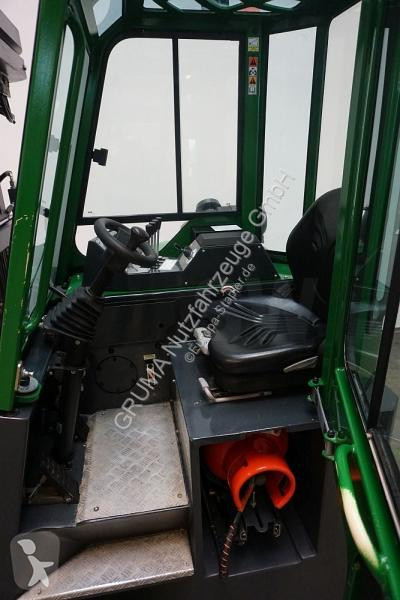 Stivuitor multidirectional Combilift CB2500LPG